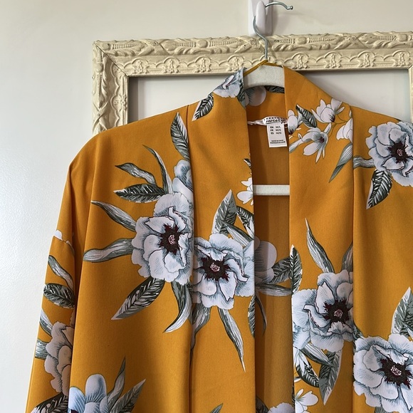 STREETWEAR SOCIETY |  Mustard Yellow Floral Kimono - Picture 5 of 10